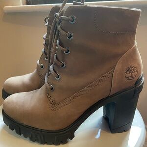 Timberland High Heel 6 Inch Boot - W Sz 8 - Excellent Condition